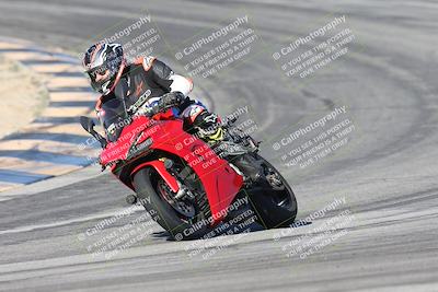 media/Dec-01-2025-Moto Forza (Mon) [[2daa91e15f]]/2-Intermediate Group/Session 2 (Turns 9 and 10)/